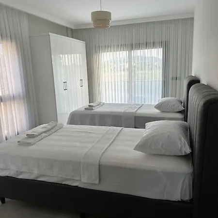 Venezia 4 Bedrooms *