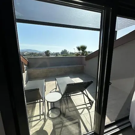 Venezia 4 Bedrooms *